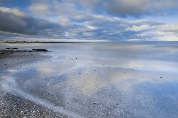 Mer Baltique Dans Lumière Soir Une Longue Exposition Coucher Soleil — Photo