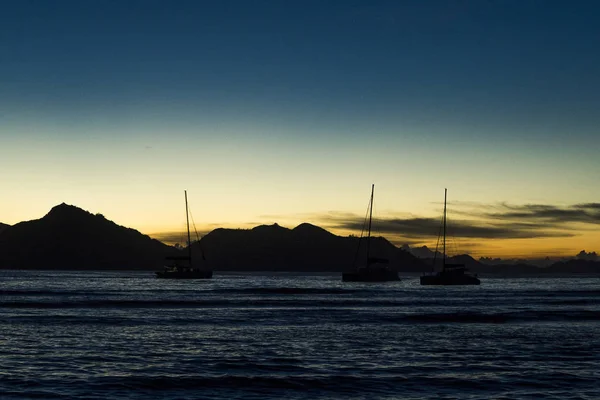 Pôr Sol Digue Com Vista Praslin — Fotografia de Stock