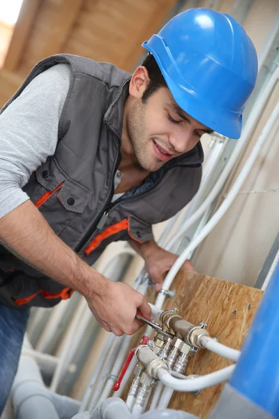 Plumber Working Home Being Renovated — Stock Photo, Image