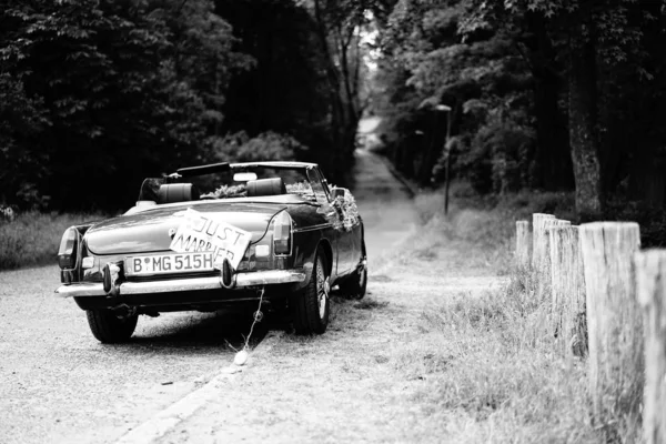 Coche Boda Aparcado Descapotable — Foto de Stock