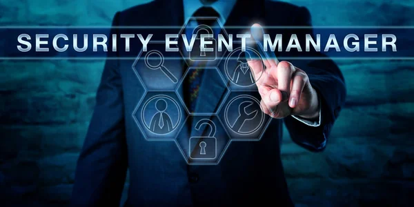 Administratör Som Berör Security Event Manager Interaktiv Virtuell Kontrollskärm Affärsmetafor — Stockfoto