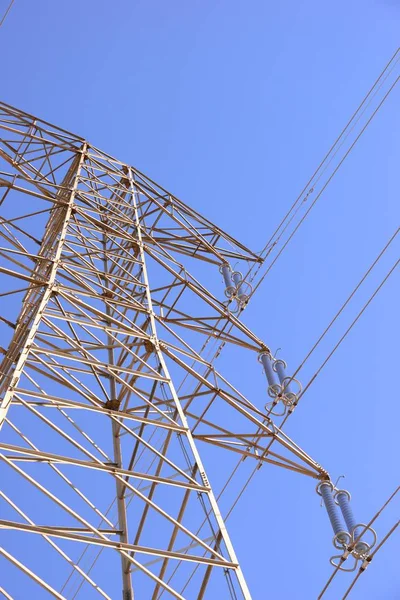 Hochspannungsfreileitung Und Mast — Stockfoto