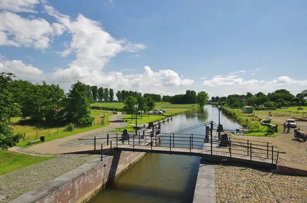 Swing Bridge Canal Lock —  Fotos de Stock