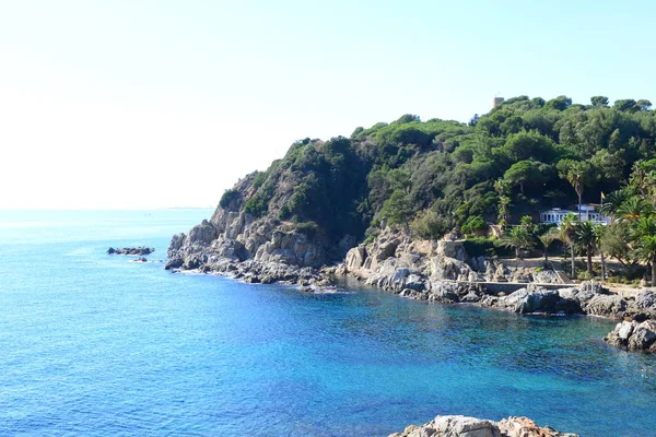 Ισπανικό Lloret Mar Επαρχία Girona Μεσόγειος Μπλε Παραλία Βράχος — Φωτογραφία Αρχείου