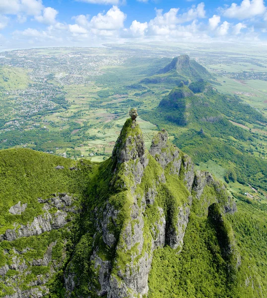 Arial Widok Pieter Zarówno Góry Mauritius — Zdjęcie stockowe