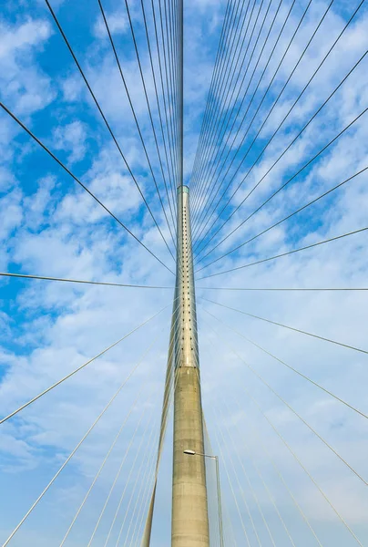 Hong Kong Daki Ting Kau Köprüsü Mavi Gökyüzünün Altında — Stok fotoğraf