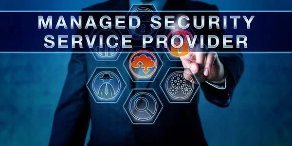 Man Business Manager Driver Managed Säkerhet Service Provider Interaktiv Kontrollskärm — Stockfoto