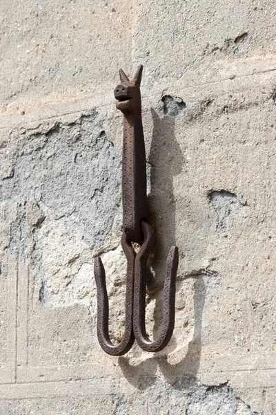 stock image Side view of a medieval torch holder in the town San Gimignano in Tuscany, Italy.