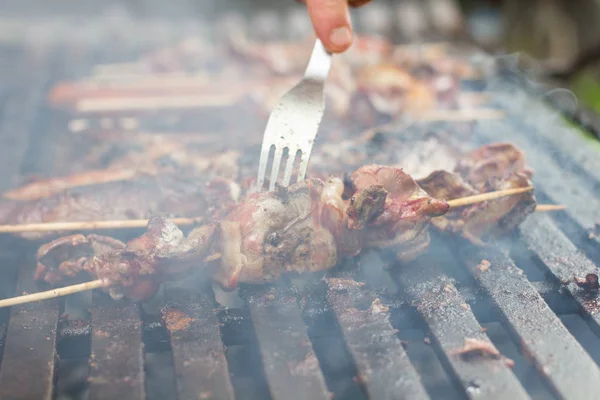 Gegrild Vlees Barbecue Gekookt Buiten — Stockfoto