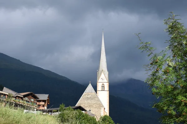 Heiligenblut Grossglockner Kyrka Församlingskyrka Pilgrimskyrka Vinbär Kärnten — Stockfoto