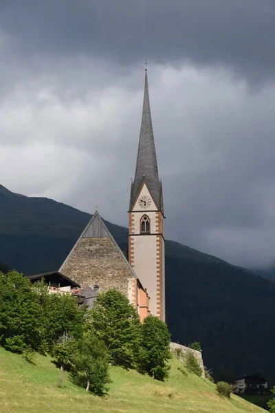 Heiligenblut Grossglockner Iglesia Iglesia Parroquial Iglesia Peregrinación Vincente Carintia — Foto de Stock