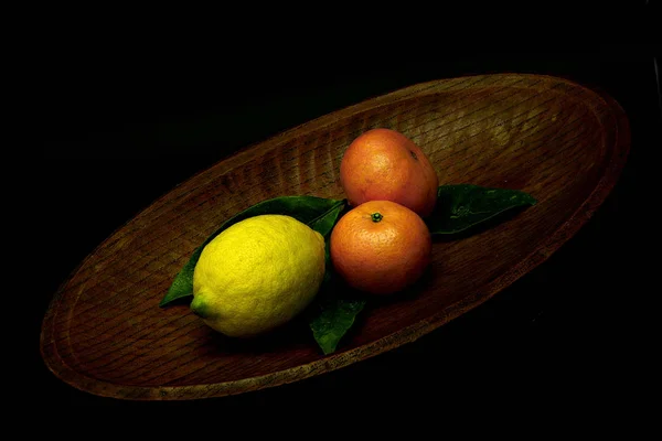 Still Life Lemon Tangerines Old Wooden Plate — Stock Photo, Image