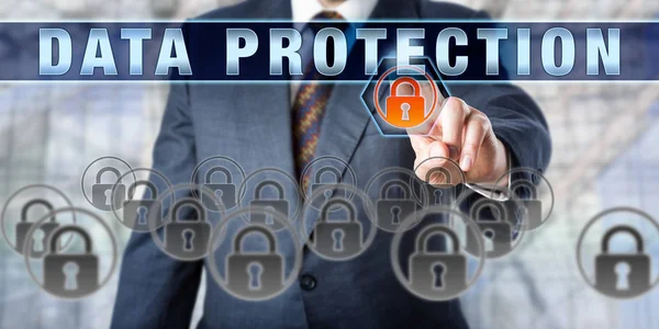 งกด Data Protection บนหน าจอควบค มแบบโต ตอบ การเปร ยบเท ยบทางธ — ภาพถ่ายสต็อก