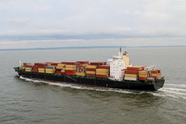 Containerschifffahrt Frachtschiff Wassertransport Für Die Schifffahrt — Stockfoto