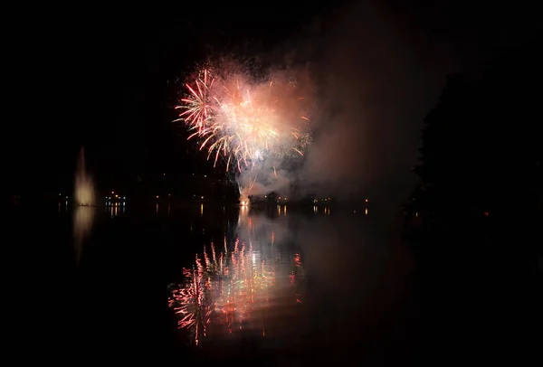 Celebração Fogos Artifício Coloridos Céu — Fotografia de Stock