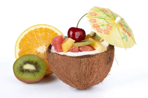 Vers Fruitsalade Een Witte Achtergrond Toetje — Stockfoto