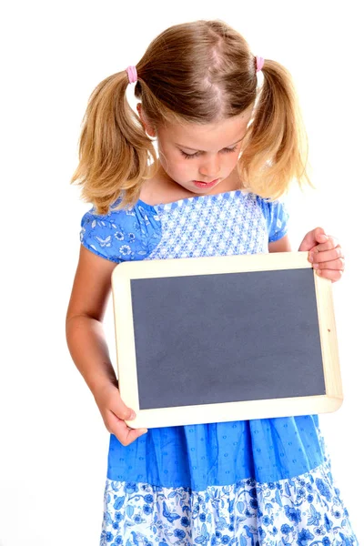 Ragazza Con Piccola Lavagna Fronte Sfondo Bianco — Foto Stock