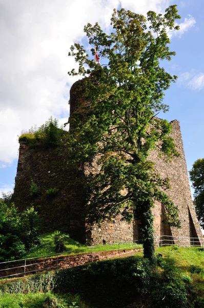 Antico Castello Nella Città Saarburg — Foto Stock