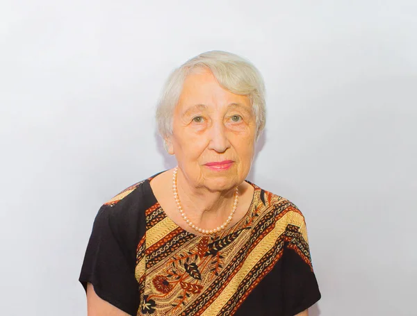 Alte Frau Gesicht Porträt Alterungsprozess Konzept Auf Grau — Stockfoto