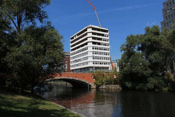 House Demolished New Building Carried Out — kuvapankkivalokuva