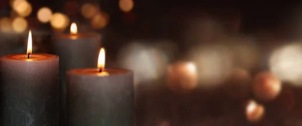 Свечи Темном Фоне Боке — стоковое фото