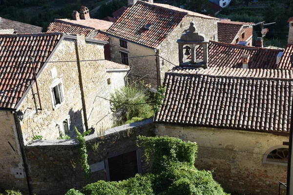 Motovun Montona City Historic Alley Narrow Winding House — Stockfoto