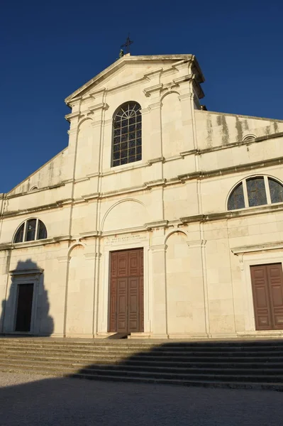 Rovinj Chiesa Punto Riferimento Santa Eufemia Barocco Torre Della Chiesa — Foto Stock