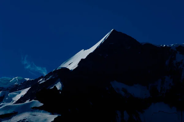 Sveitsiske Alper Snødekte Fjell Dype Daler Fantastisk Utsikt Panorama Som – stockfoto