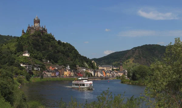 View Summer Mosel Cochem Imperial Castle Foreground Pleasure Boat Nview —  Fotos de Stock