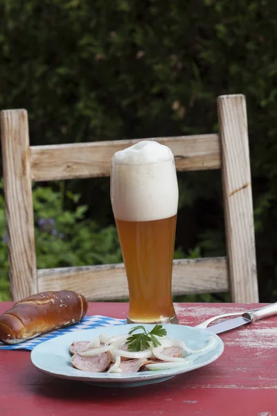 Salada Salsicha Bávara Com Cerveja — Fotografia de Stock