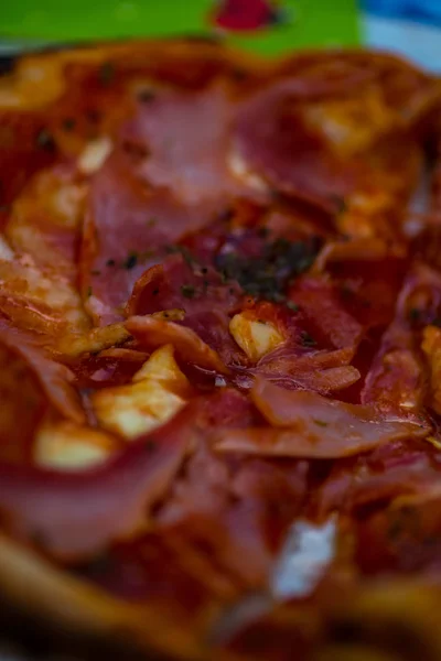 Läcker Pizza Från Stenugnen — Stockfoto