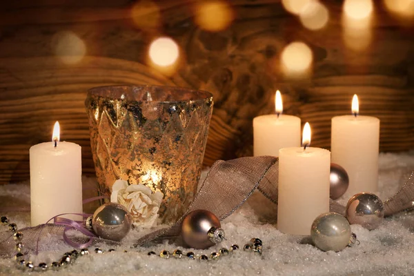 Χριστουγεννιάτικη Διακόσμηση Κεριά Για Εορταστικές Στιγμές — Φωτογραφία Αρχείου
