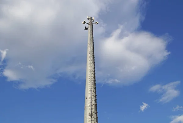 Крест Крыше Города — стоковое фото