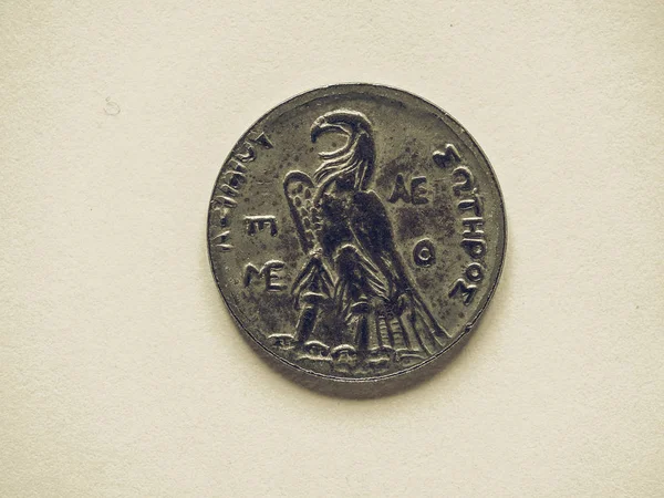 Vintage Ψάχνει Αρχαίου Νομίσματος — Φωτογραφία Αρχείου