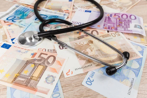 Banknoty Euro Stetoskop Koszt Opieki Zdrowotnej Koncepcja Medyczna — Zdjęcie stockowe