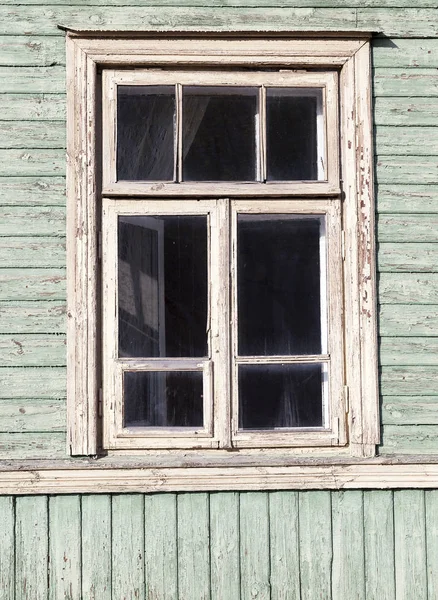 Фотографировали Крупным Планом Старые Деревянные Дома Окнами Зеленом Доме Никто — стоковое фото