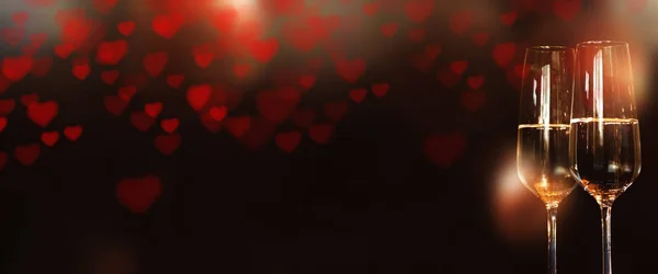 Панорама Сердцем Два Бокала Шампанского День Святого Валентина — стоковое фото