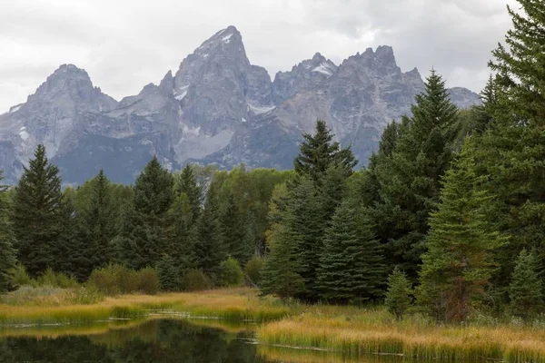 Snake River Habachers Landing Mit Teton Hirge — стоковое фото