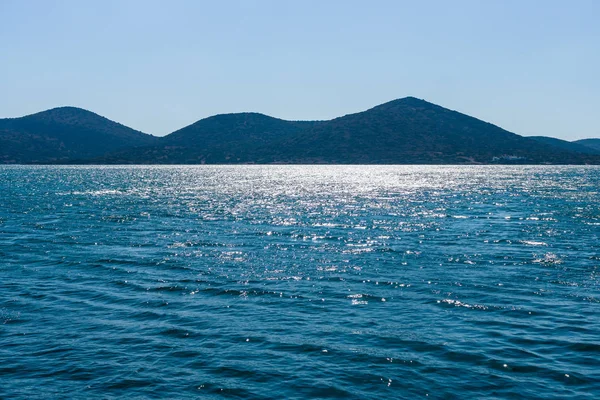 クレタ島の北海岸 エルンダ湾の西側の海からの眺め クレタ島 ギリシャ — ストック写真