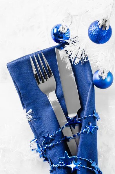 Christmas Table Setting Cutlery Linen Napkin Christmas Decorations White Background — Stock Photo, Image