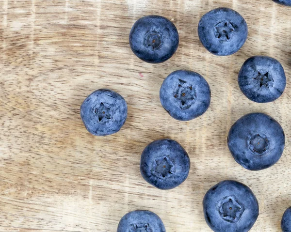 Fotografiert Nahaufnahme Ernte Reife Blaubeeren Beeren Ausgebreitet Auf Einem Alten — Stockfoto