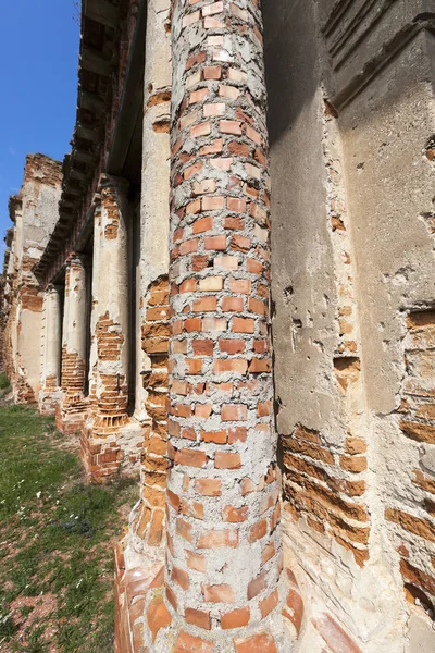 Die Ruinen Der Antiken Festung Aus Dem Jahrhundert Dorf Ruzhany — Stockfoto