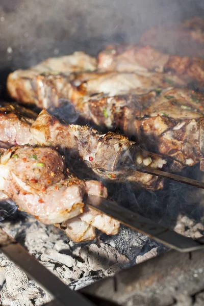 Fotografato Vicino Carne Durante Cottura Kebab Alimenti Piccola Profondità Campo — Foto Stock