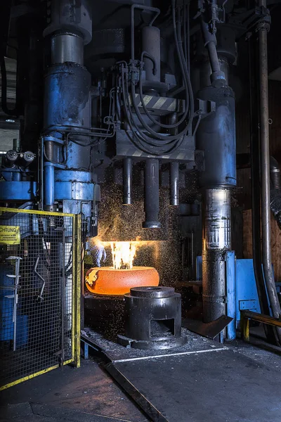 Máquina Fabricação Moldar Aço Quente Vermelho Fundição — Fotografia de Stock