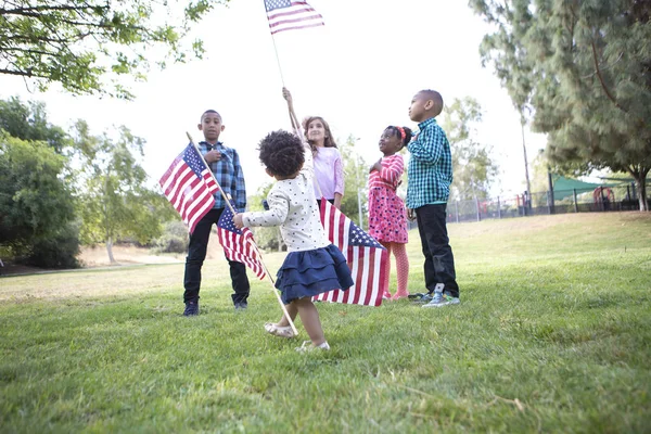 Children Holding American Flags Park — Stock Photo, Image