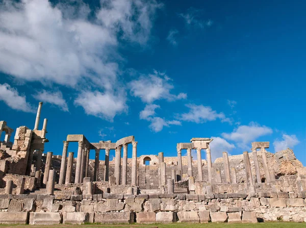 Γραφική Θέα Των Κτιρίων Της Πόλης — Φωτογραφία Αρχείου