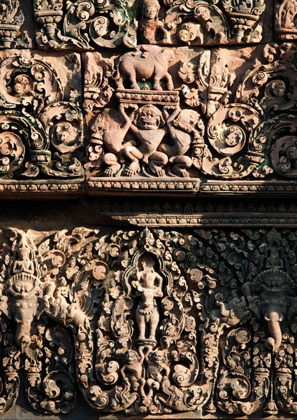 Rytiny Zdech Hinduistického Chrámu Banteay Srei Angkoru Provincie Siem Reap — Stock fotografie