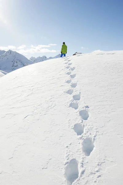 Homem Neve Com Pegadas Kuhtai Áustria — Fotografia de Stock