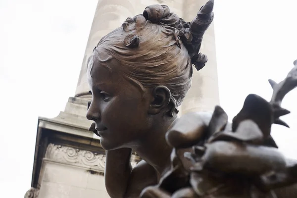 Statua Femminile Ravvicinata Parigi Francia — Foto Stock
