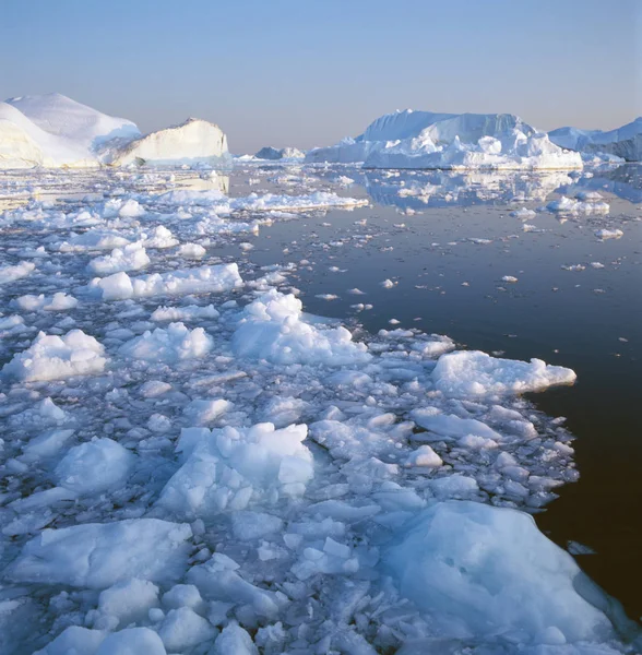 Παγόβουνα Στα Ύδατα Του Disko Bay Γροιλανδία — Φωτογραφία Αρχείου